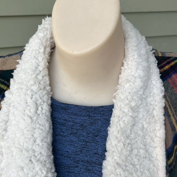 Like new Maurices plaid vest - Picture 2 of 13